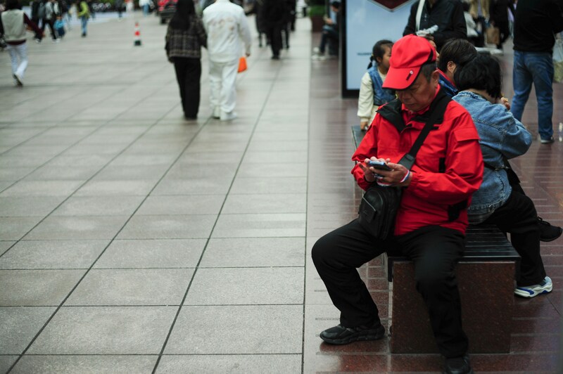 free galaxy z fold government phone