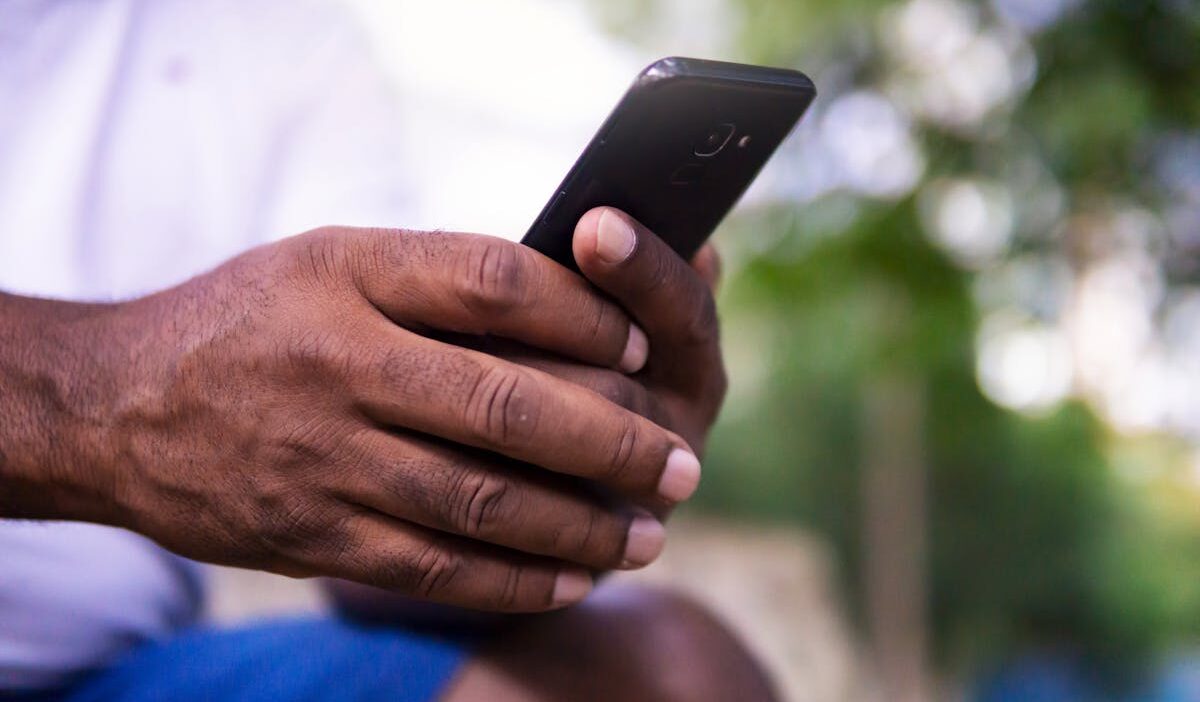 free-galaxy-z-fold-government-phone