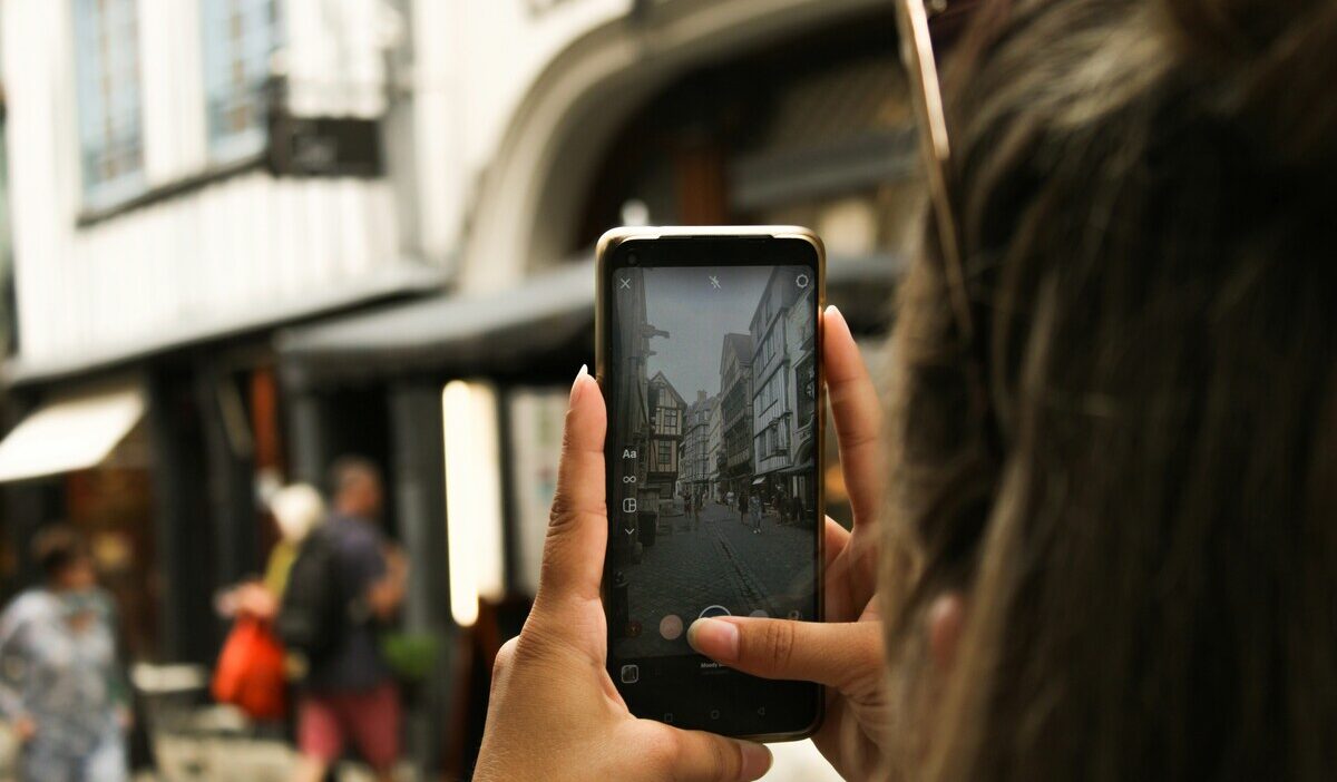 free government iphone 13 near me