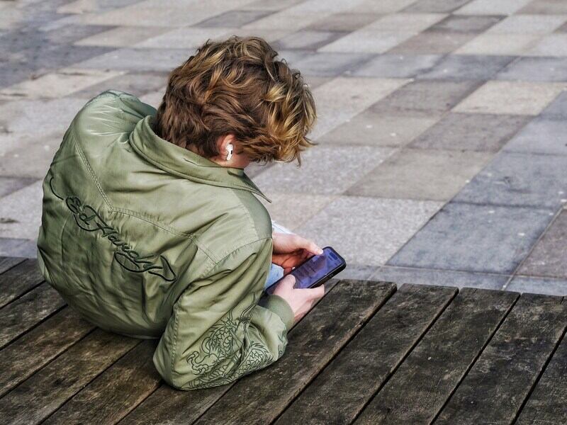 free iphone deals near me