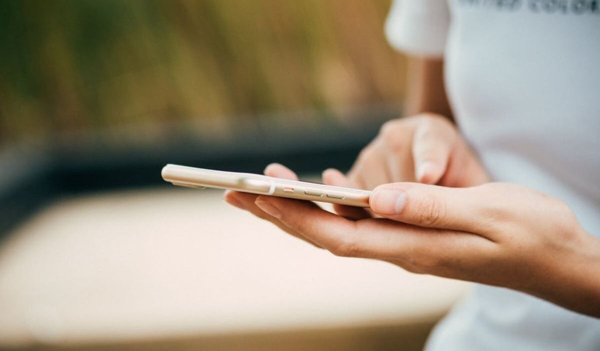 free 5g government iphone