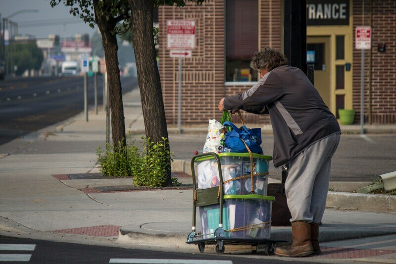 what is considered a low income household