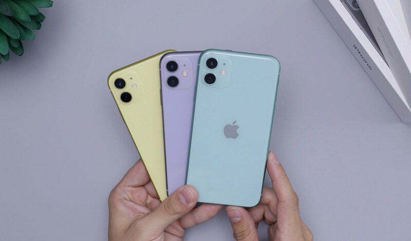 does iphone 11 have sim card