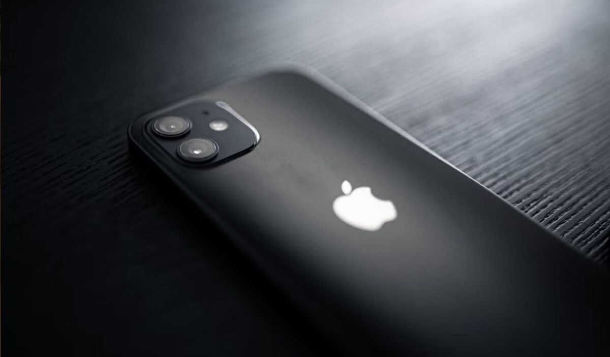 does iphone 12 mini have esim