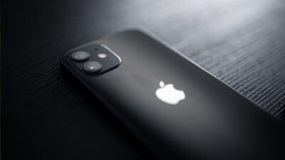 does iphone 12 mini have esim