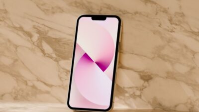 does iphone 13 have esim