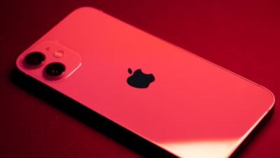 does iphone 16 have sim card