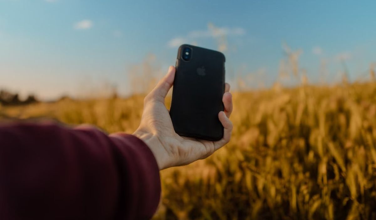 can you use an iphone without a sim card
