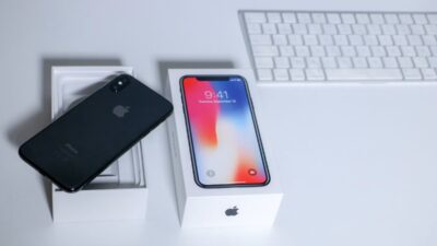 does iphone xs have esim