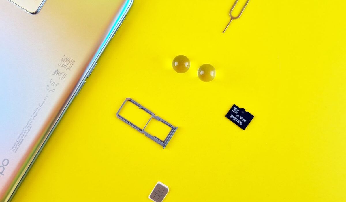 how to install sim card in android phone