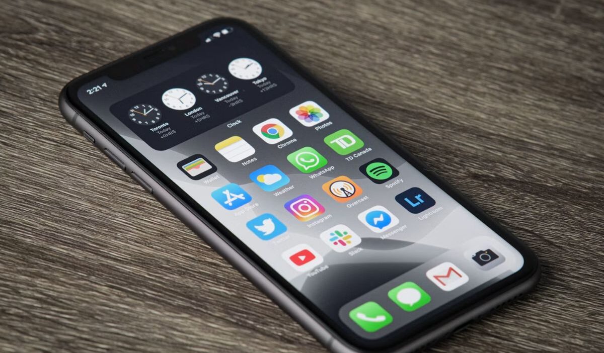 how to turn off esim on iphone
