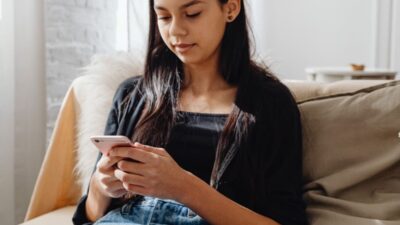 can you use a phone without a sim card
