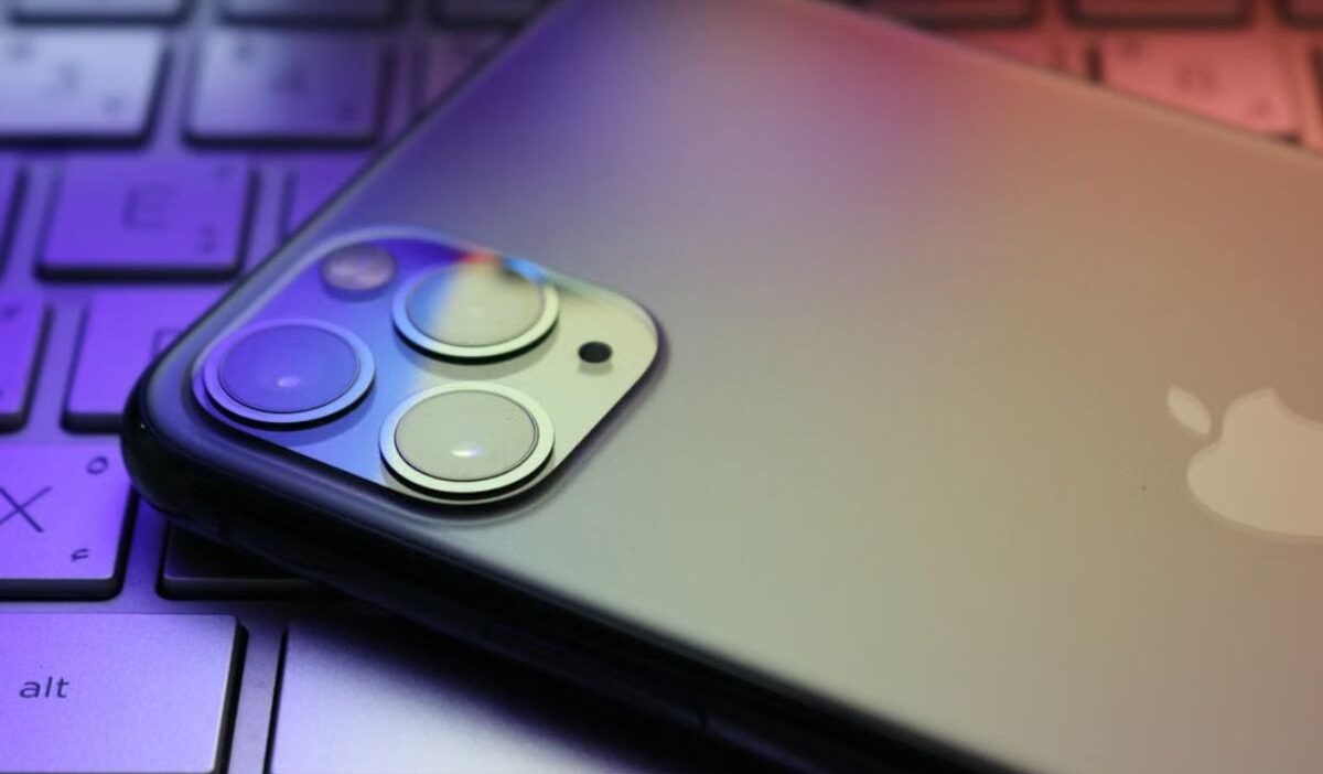 how to clean sim card