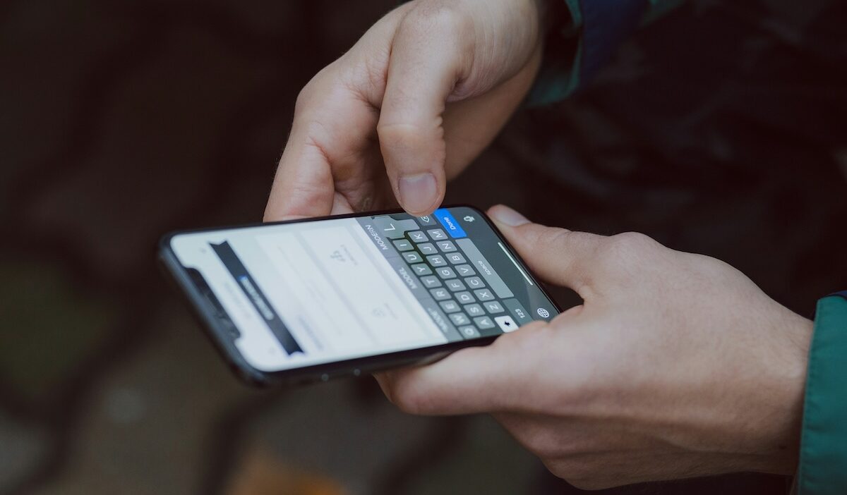 how to text without a sim card