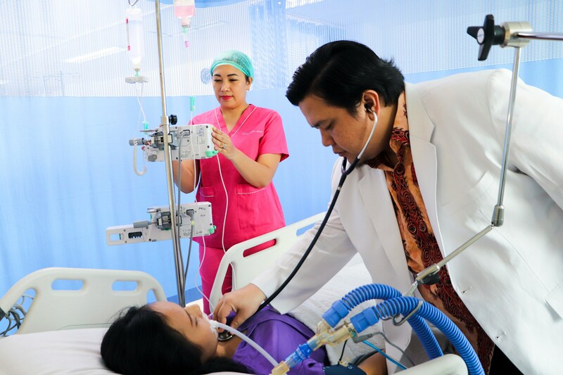 how long can you keep medicaid after getting a job